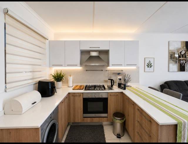 1 BEDROOM APARTMENT FOR SALE IN MODDERFONTEIN